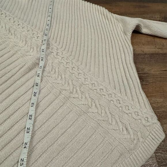 Simply Vera Wang Ivory Lagenlook Sweater Minimalist Asymmetrical Cableknit READ - Picture 10 of 11